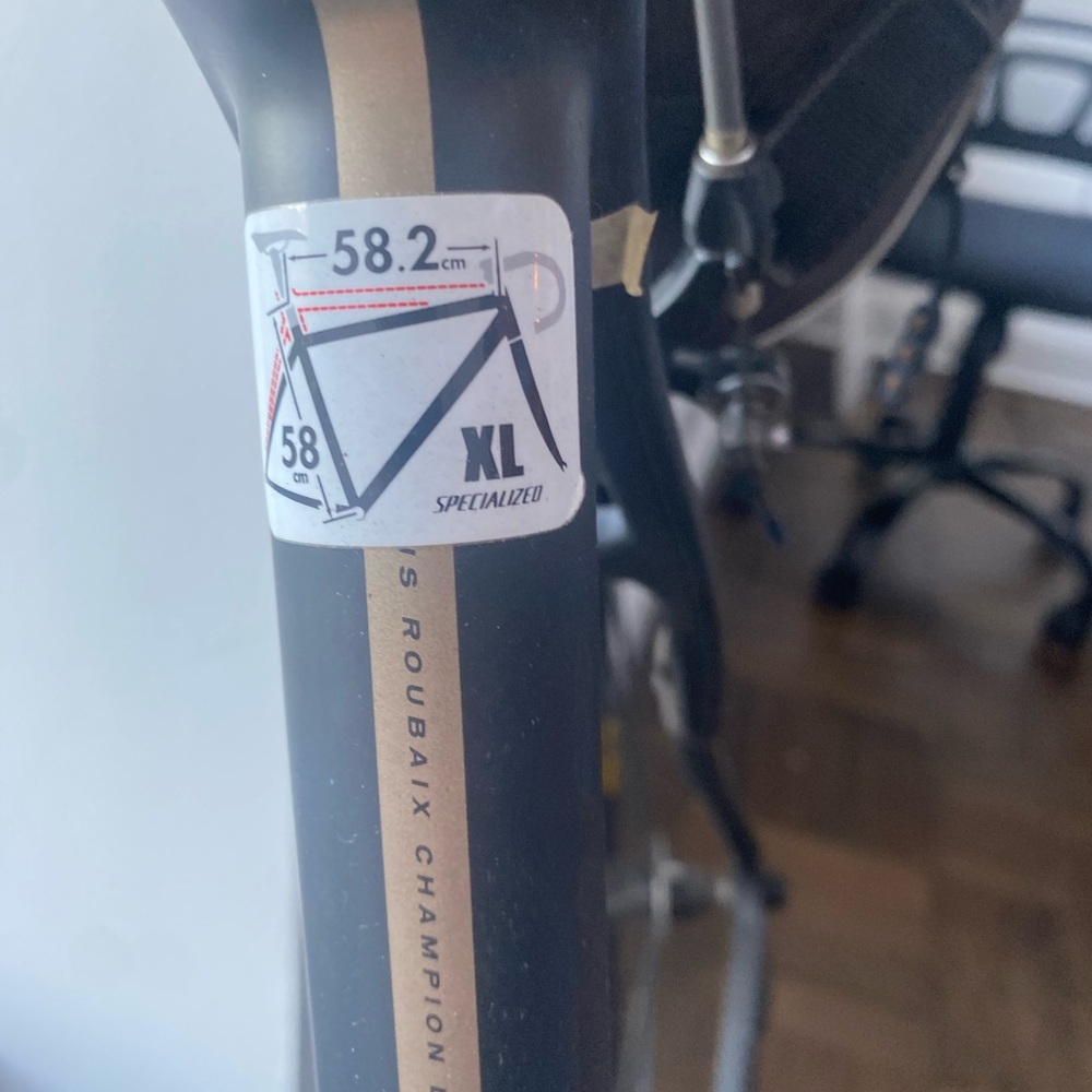 Specialized Matte Black Performance Bike - Picture 7 of 12